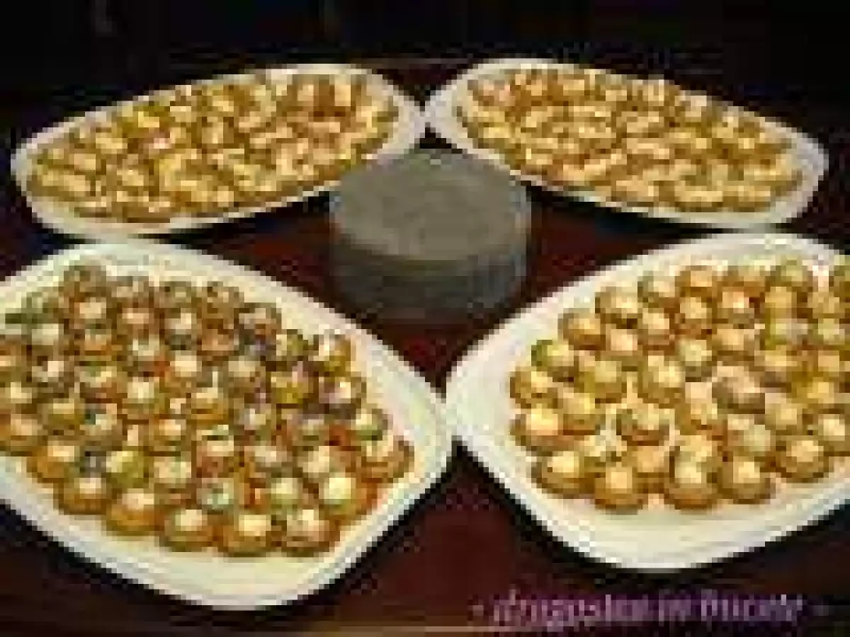 APERITIVE CU BRANZETURI SI BISCUITI SARATI