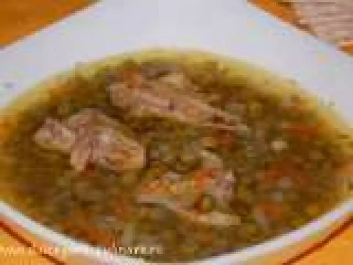Ciorbita de pui cu mazare