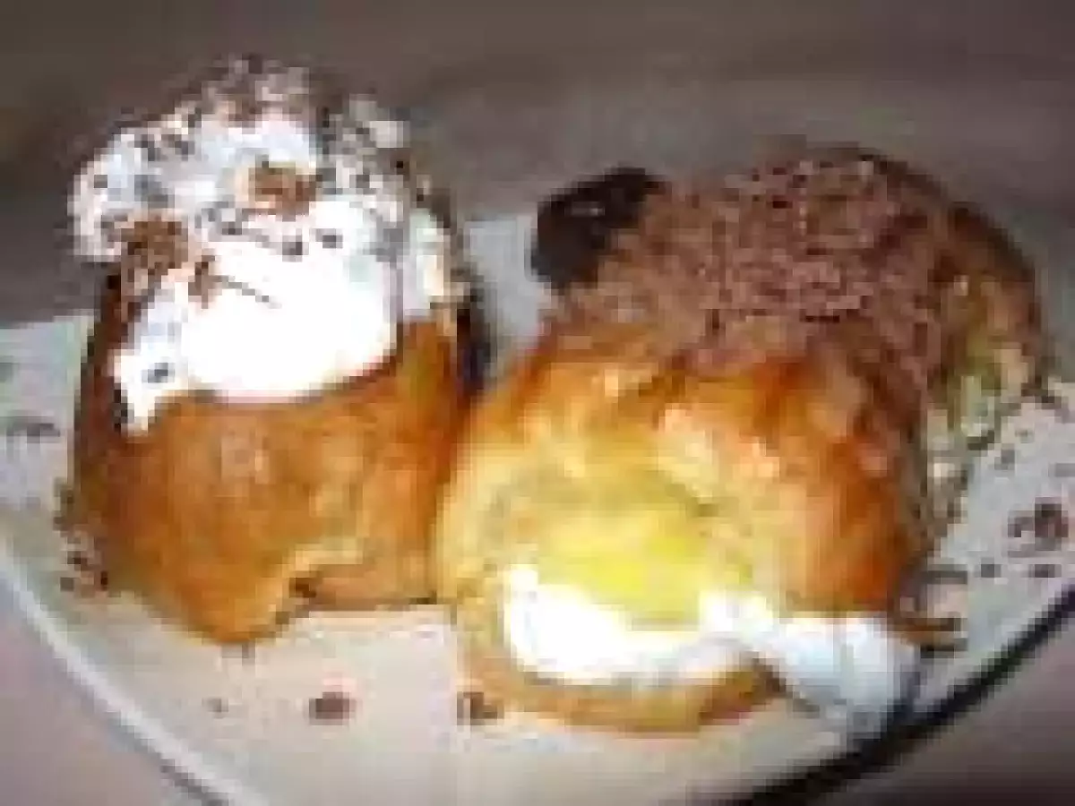 Eclere cu vanilie/caramel ?i fri?c?