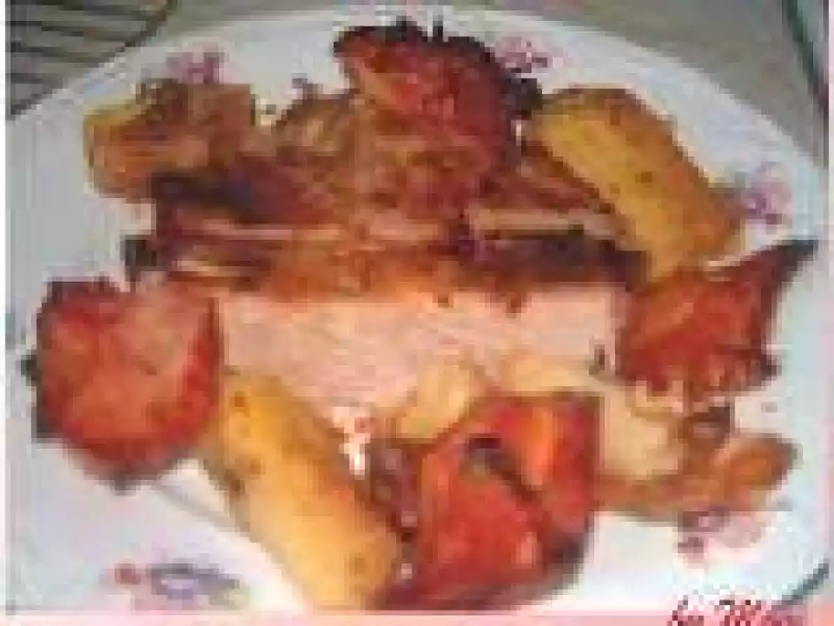 FRIPTURA DE PORC CU CARTOFI SI KAISER