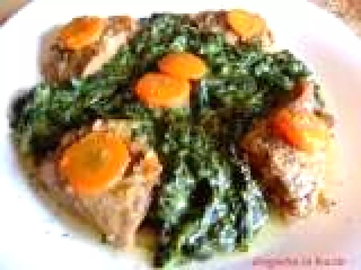 LEURDA IN SOS DE LAPTE CU FRIPTURA DE PORC