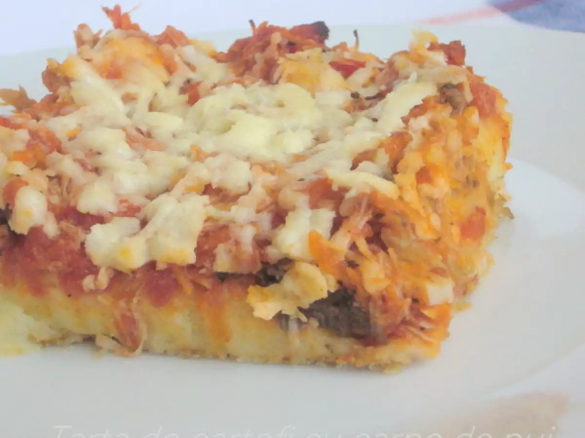 Rețetă Tarta de cartofi cu carne de pui si legume