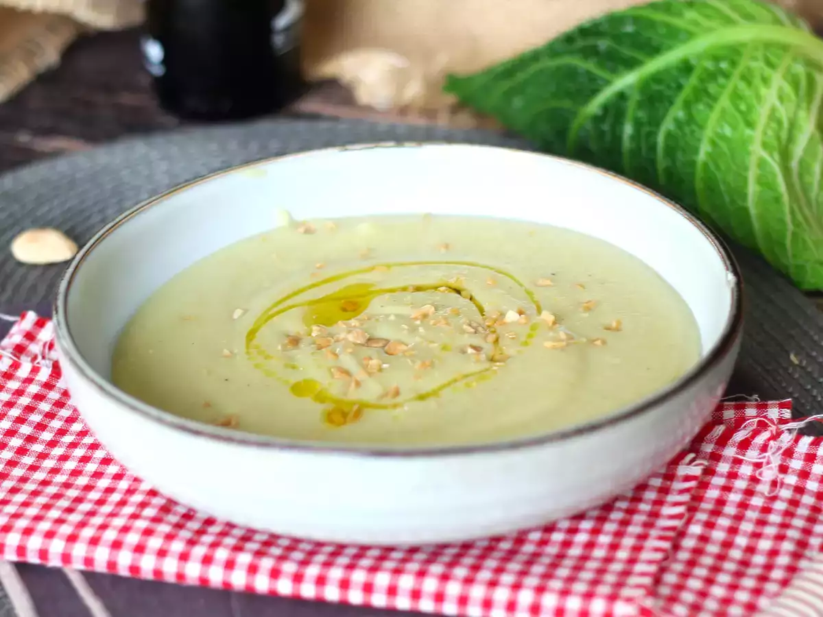 Rețetă Supă cremă din varză kale (gătită la oala sub presiune)