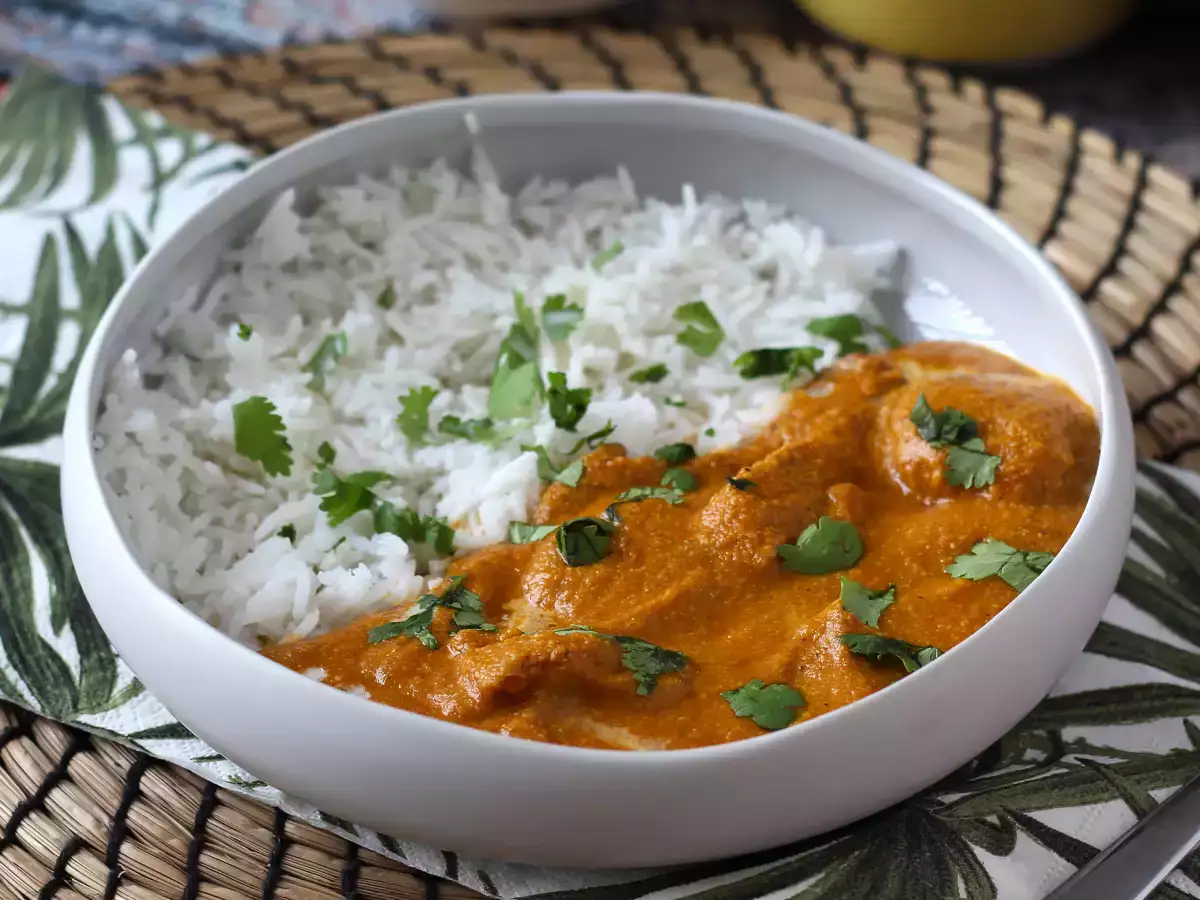 Rețetă Butter chicken - pui în sos cremos cu unt, preparatul indian prin excelență!