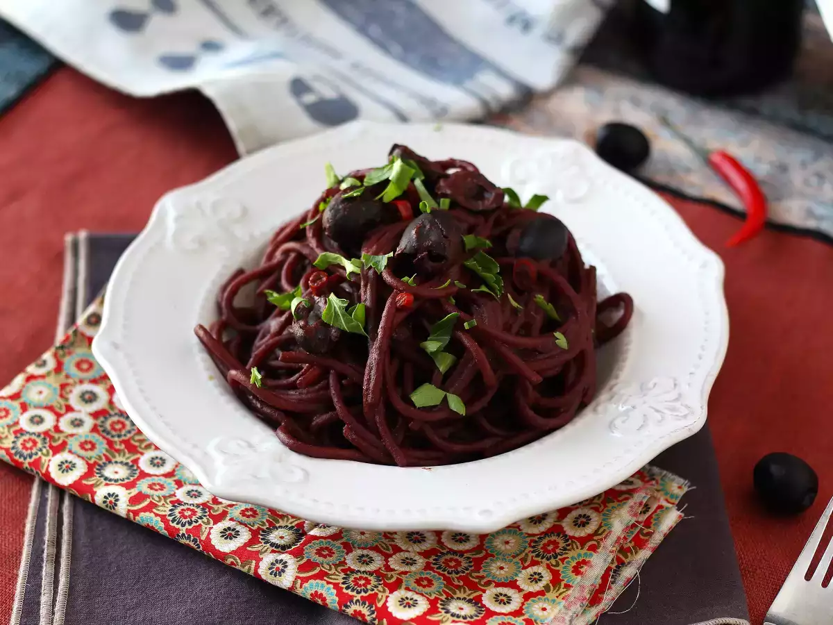 Rețetă Spaghetti alla fuoco di bacco: paste cu vin roșu