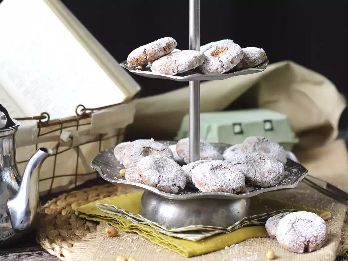 Rețetă Fursecuri ghriba cu migdale și nucă de cocos, un clasic marocan