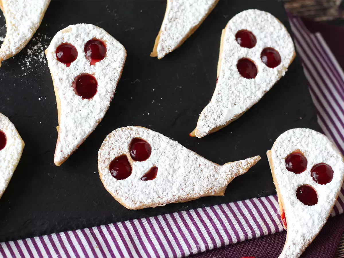 Rețetă Biscuiți fantomă: cea mai simplă și mai amuzantă rețetă de halloween