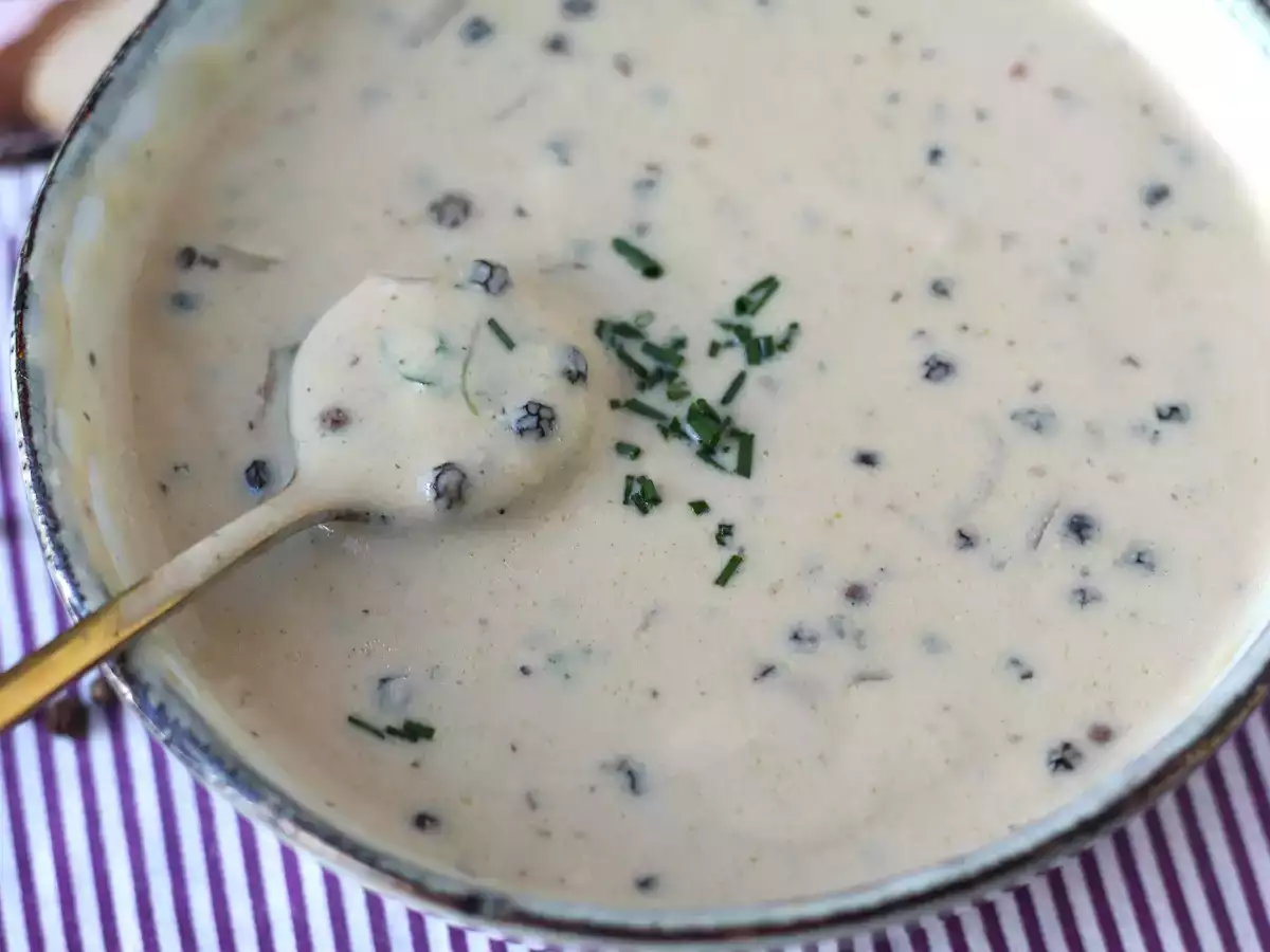 Rețetă Sos de piper făcut în casă: cremos, parfumat și super-ușor!