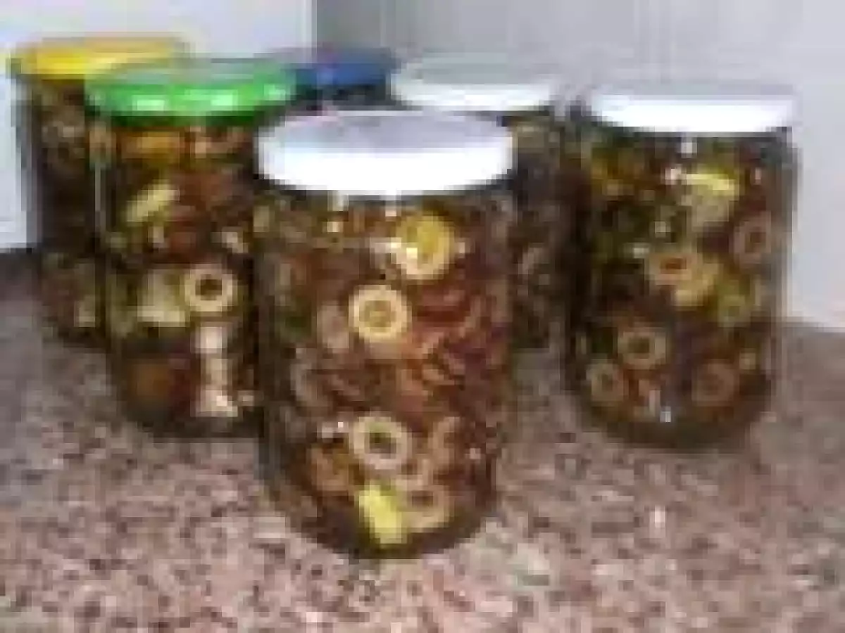 Masline murate, taiate rondele