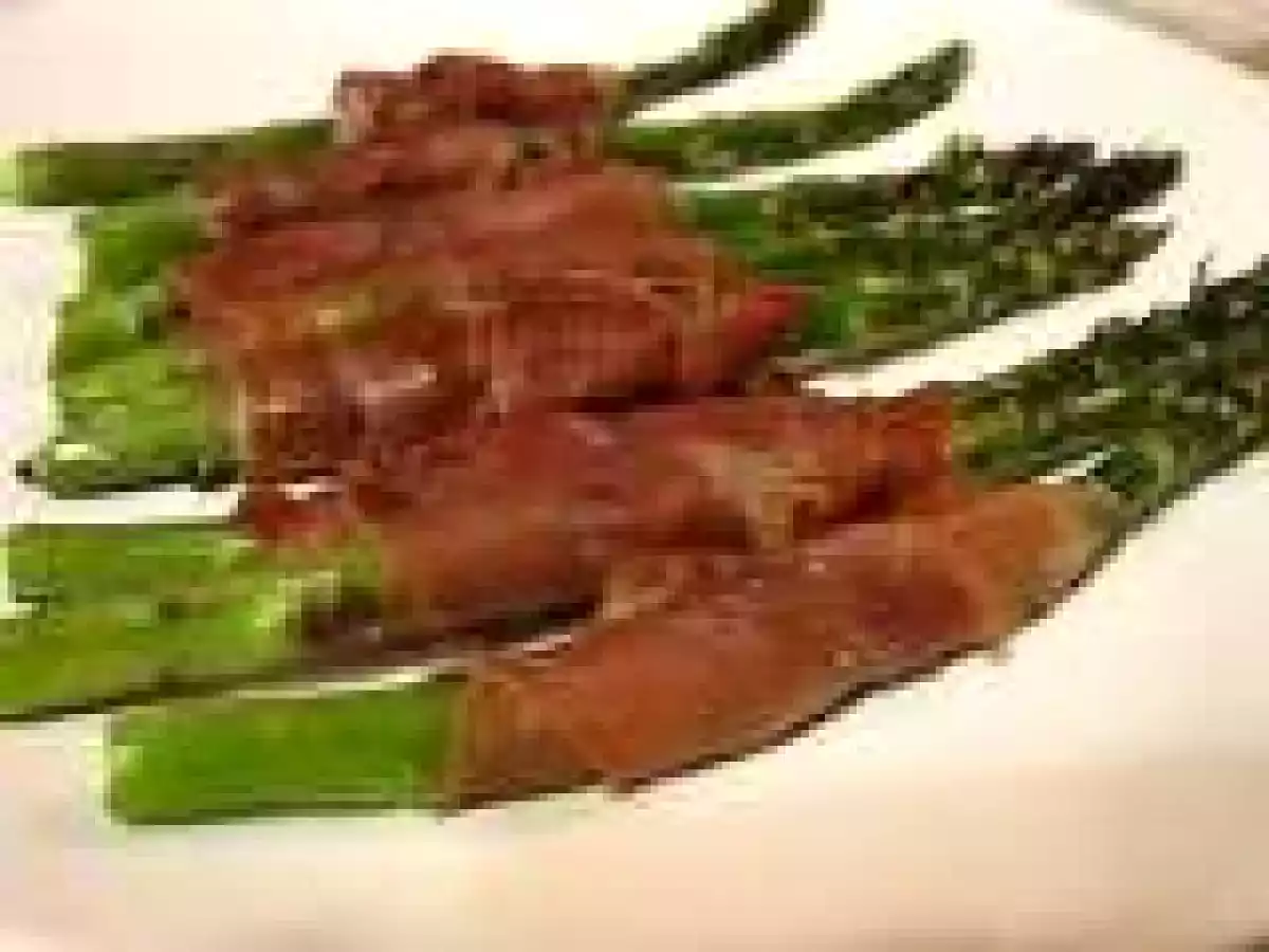 Sparanghel cu prosciutto