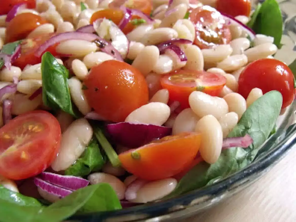 Rețetă Salată de fasole albă (white beans salad)