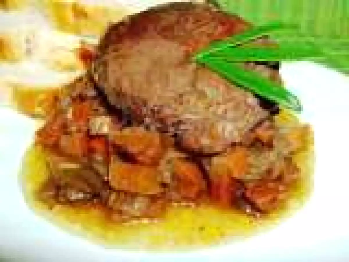 Pulpa de vita brezata in vin rosu cu coaja de portocala si rozmarin (Beef steak brased in red wine with orange grating and rosmary)