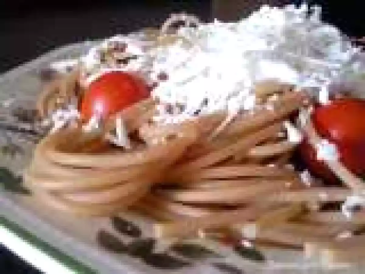 SPAGHETE CU BRANZA DE CAPRA / ESPAQUETIS CON QUESO DE CABRA