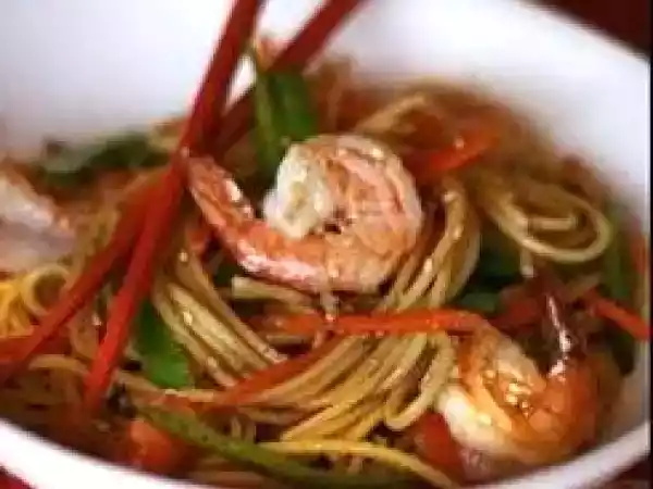 Rețetă Salata stir fry cu creveti