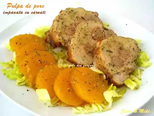 Rețetă Pulpa de porc impanata cu carnati