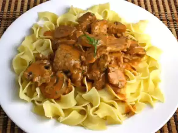 Rețetă Muschi de vita stroganoff