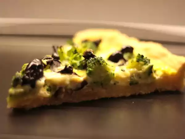 Rețetă Quiche cu broccoli si masline
