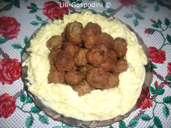 Rețetă Chiftelute cu ceapa si maioneza