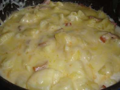 Rețetă Cartofi cu sos alb