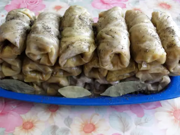 Rețetă Sărmăluțe cu ciuperci în varză murată
