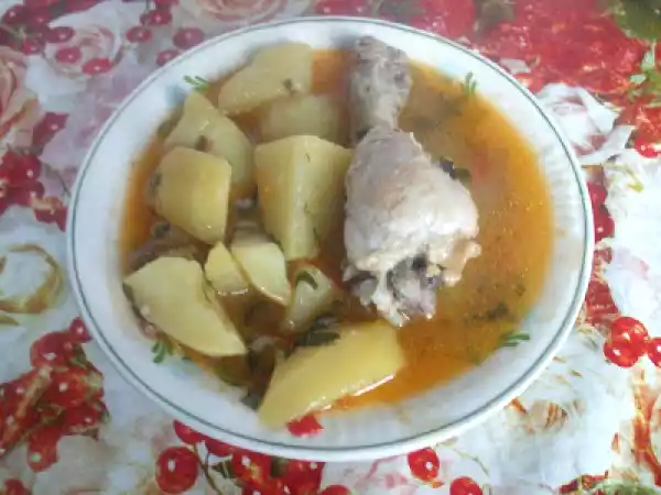 Rețetă Mancarica de cartofi cu pulpe de pui