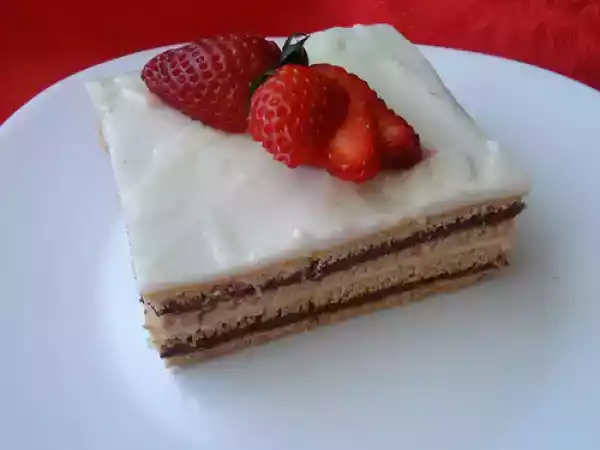 Rețetă Prajiturica cu glazura alba (de post)