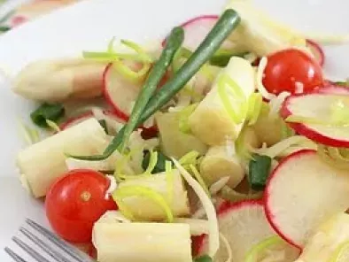 Rețetă Salata de sparanghel si ridichi