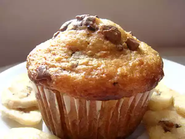 Rețetă Briose cu banane si ciocolata