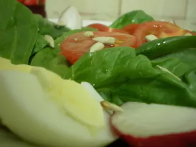 Rețetă Salata de spanac cu ou
