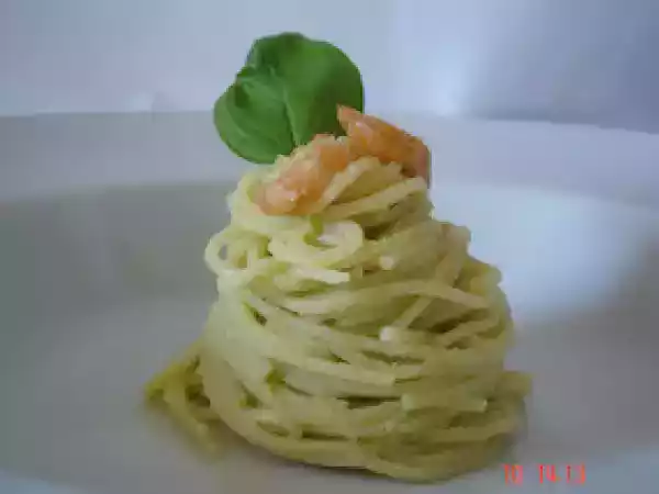 Rețetă Spaghete cu avocado si creveti
