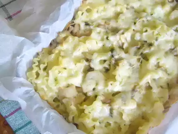 Rețetă Lazanne cu piept de pui si ciuperci gratinat