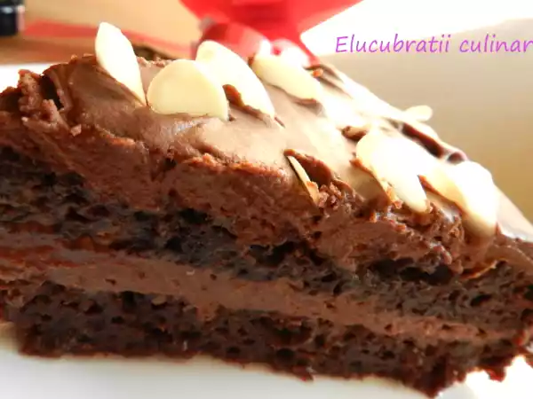 Rețetă Tort amaretto cu ciocolată