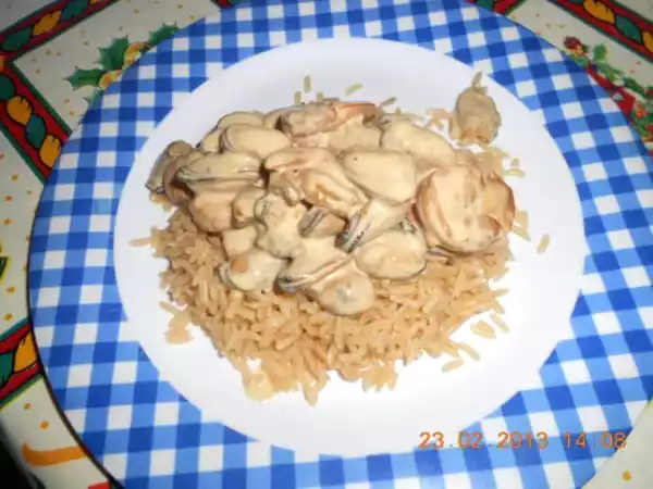 Rețetă Creveti cu midii si orez