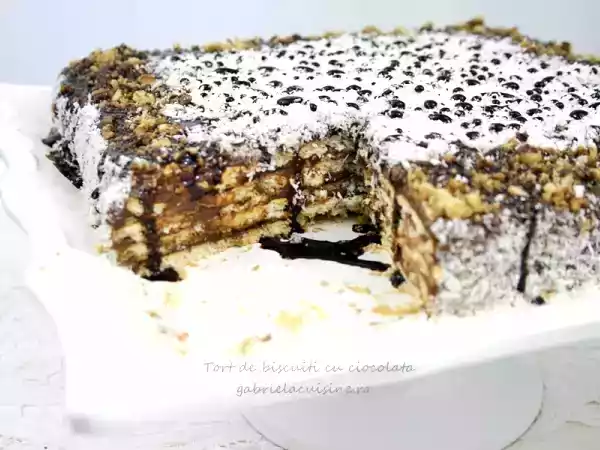 Rețetă Tort de biscuiti cu ciocolata