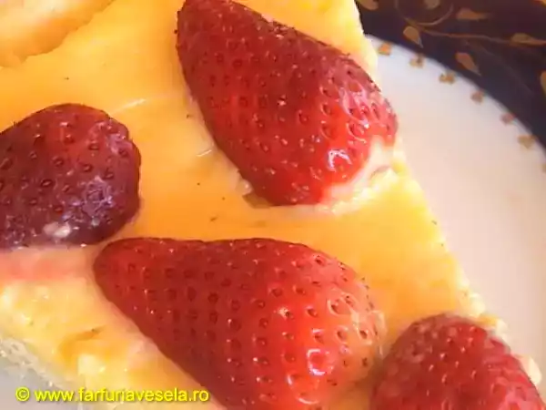 Rețetă Tarta cu crema de vanilie si capsune (reteta video)
