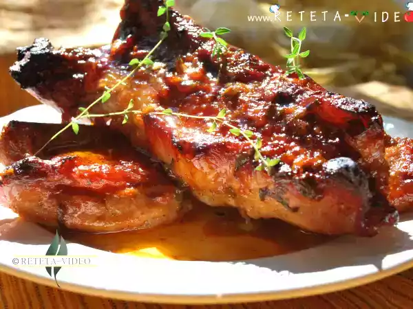 Rețetă Coaste de porc la cuptor (reteta video)