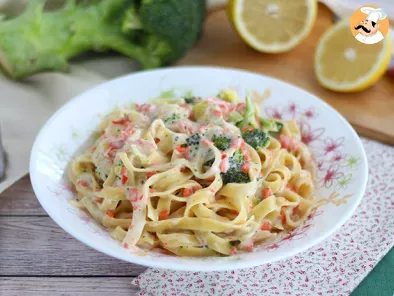 Rețetă One pot pasta - tagliatelle cu somon si broccoli