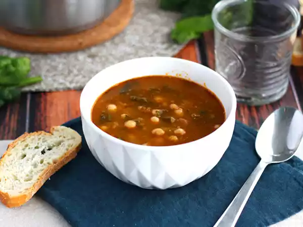 Rețetă Supa de naut cu spanac