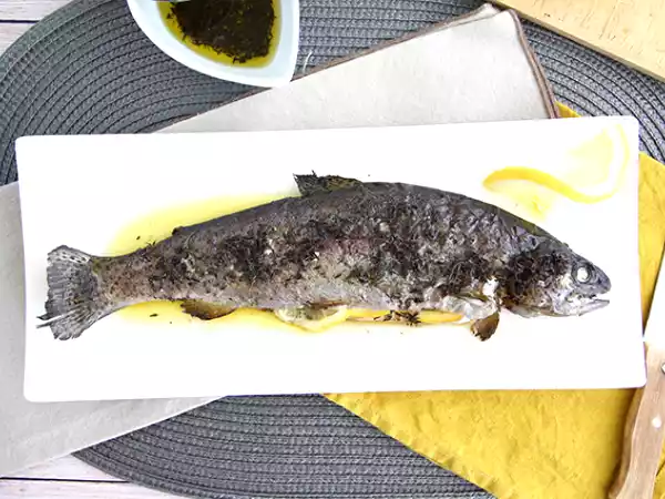 Rețetă Pastrav la cuptor simplu si rapid