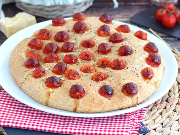 Rețetă Foccacia cu rosii cherry