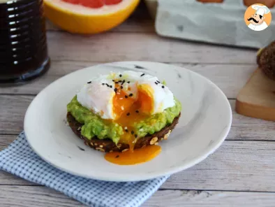 Rețetă Toast cu avocado si ou posat - Avocado Toast