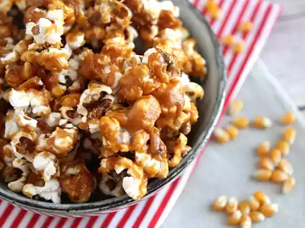 Rețetă Pop corn cu caramel