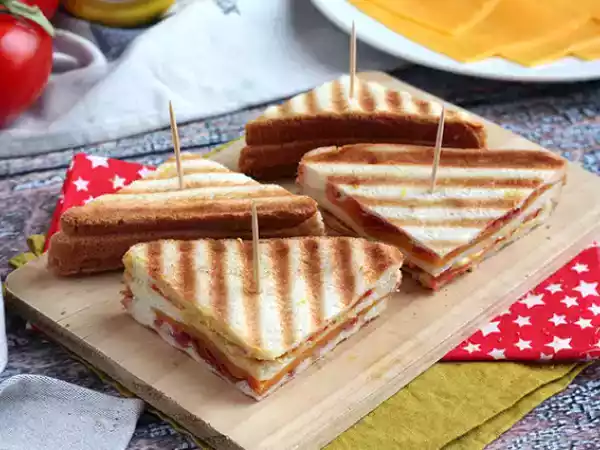 Rețetă Sandwich club american