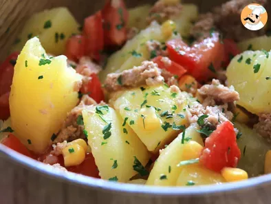 Rețetă Salata de cartofi, ton si rosii