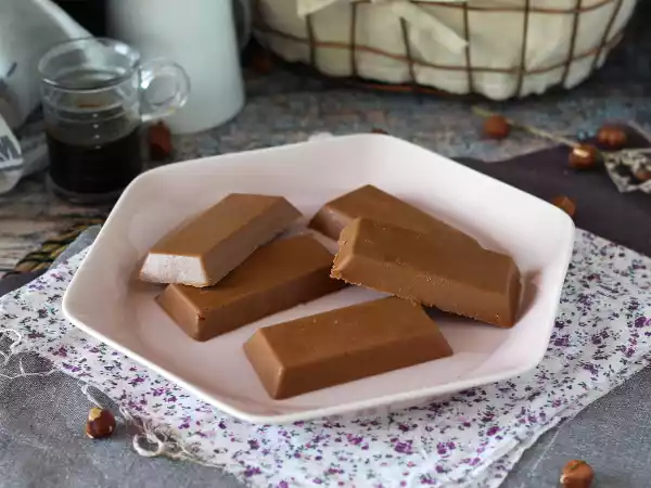 Rețetă Gianduja de casă, rețeta italiană super ușor de făcut și perfectă la cafea!