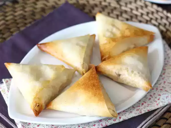Rețetă Samosas cu macrou și cremă de brânză