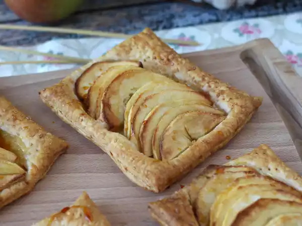 Rețetă Tarte subțiri cu mere
