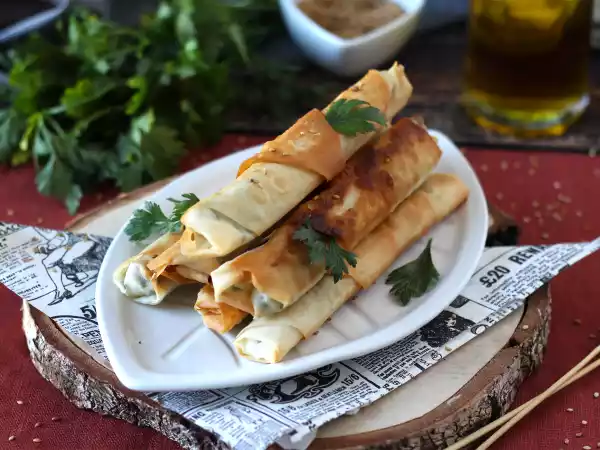 Rețetă Börek, plăcinte turcești cu feta si pătrunjel