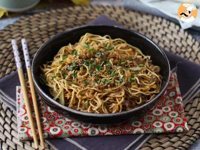 Rețetă Wok cu tăitei chinezești (legume și proteine ​​​​de soia texturate)