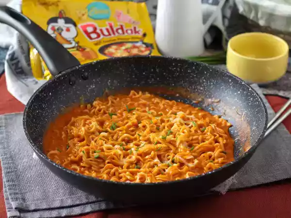 Rețetă Cum să gătești buldak cu aroma de brânză? rețeta ușoară și rapidă!